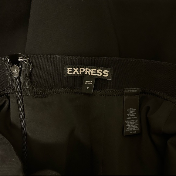 Express Black A Line Flare Mini Skirt Size 2 High Waisted - Picture 3 of 3